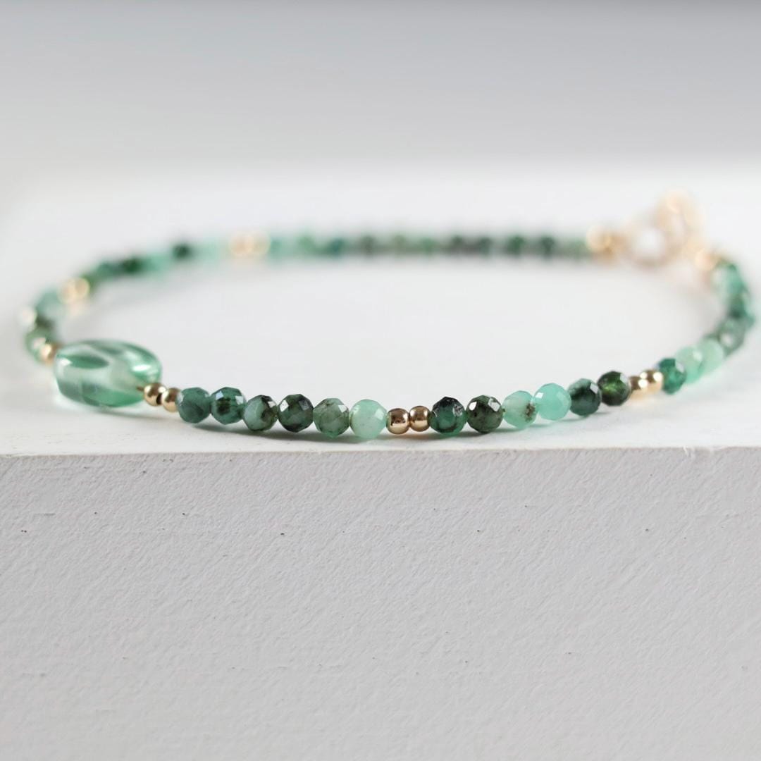 Emerald Bracelet Dainty Gemstone Beaded Jewelry Green Crystal Bracelet Minimalist May Birthstone Birthday Gift 20th Anniversary Wife Gift