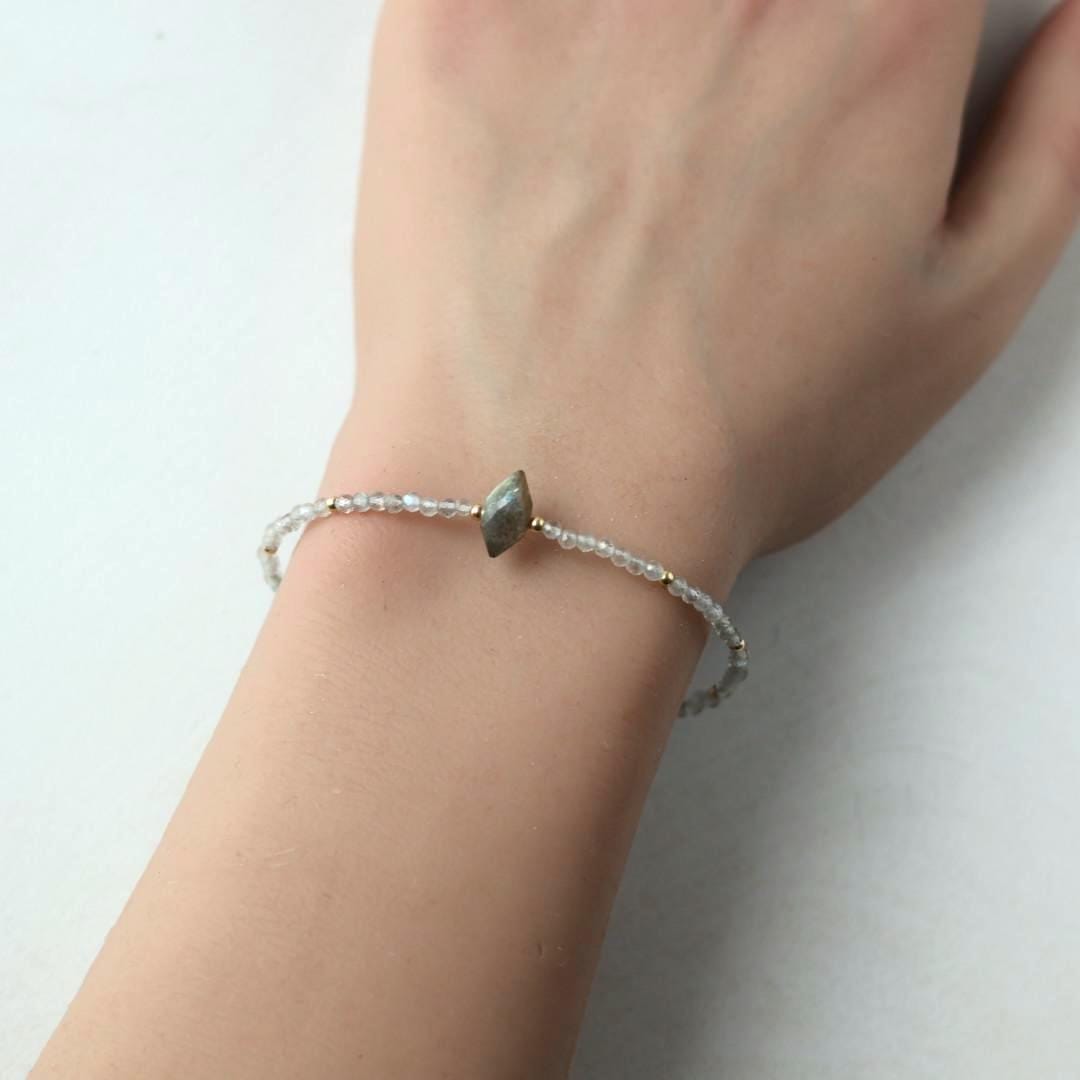 Tiny Labradorite Bracelet Dainty Gemstone Beaded Bracelet Healing Crystal Marquise Minimalist Jewelry Everyday Gift for Women Bridesmaids
