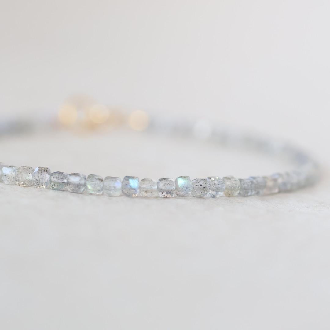 Tiny Labradorite Bracelet Dainty Gemstone Beaded Bracelet Gray Crystal Blue Flash Healing Bracelet Protection Birthday Gift Daughter Niece