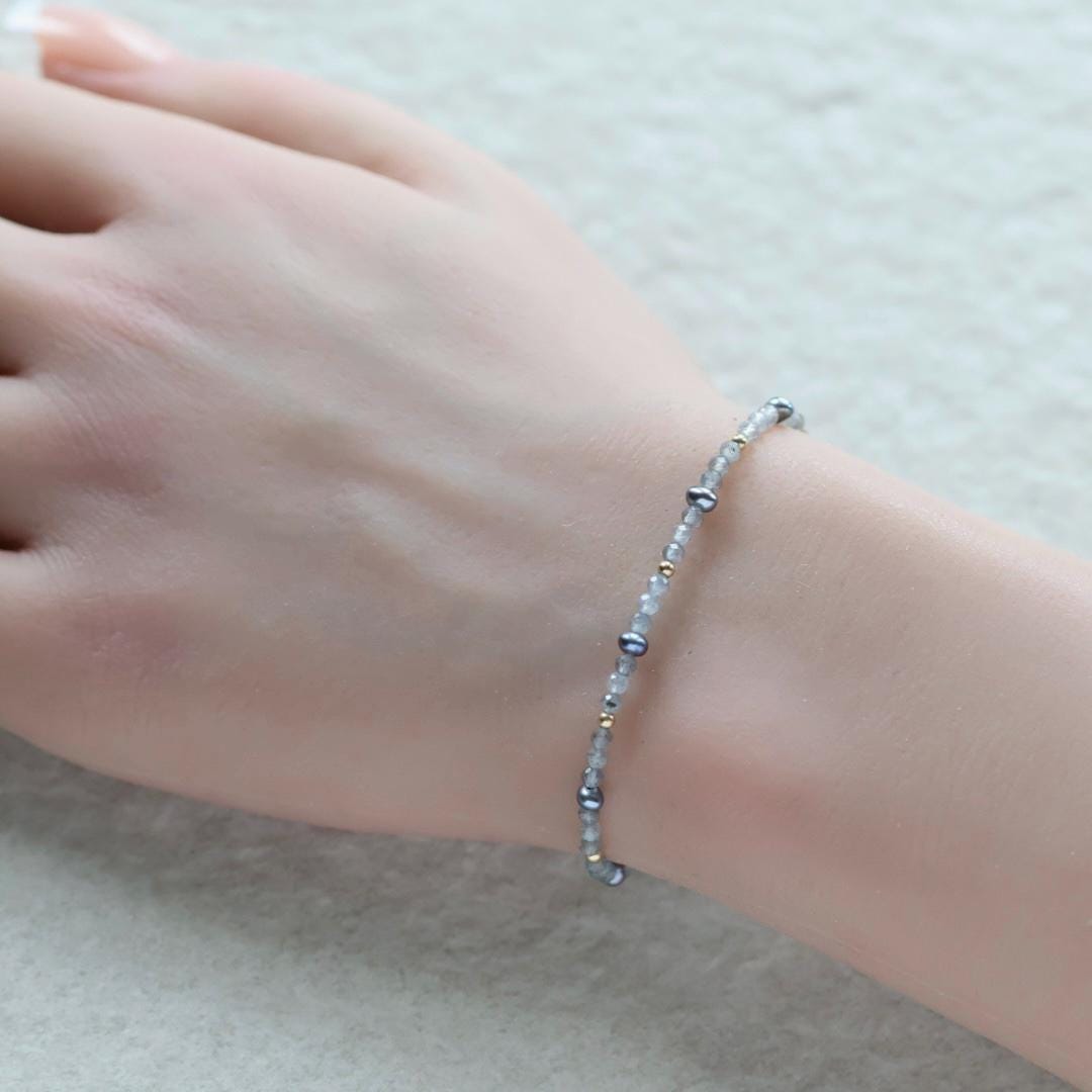 Dainty Labradorite Bracelet Peacock Pearl Gold Filled Gemstone Beaded Jewelry Minimalist Empath Protection Bracelet Healing Crystal Gift Mom