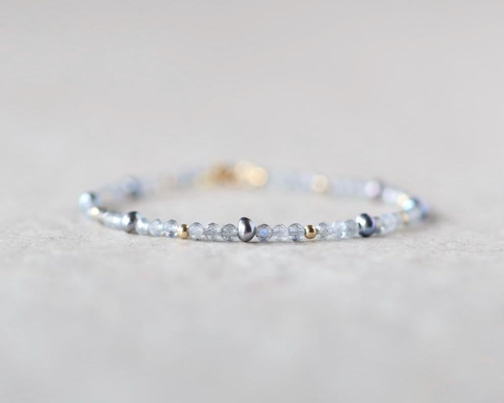 Dainty Labradorite Bracelet Peacock Pearl Gold Filled Gemstone Beaded Jewelry Minimalist Empath Protection Bracelet Healing Crystal Gift Mom