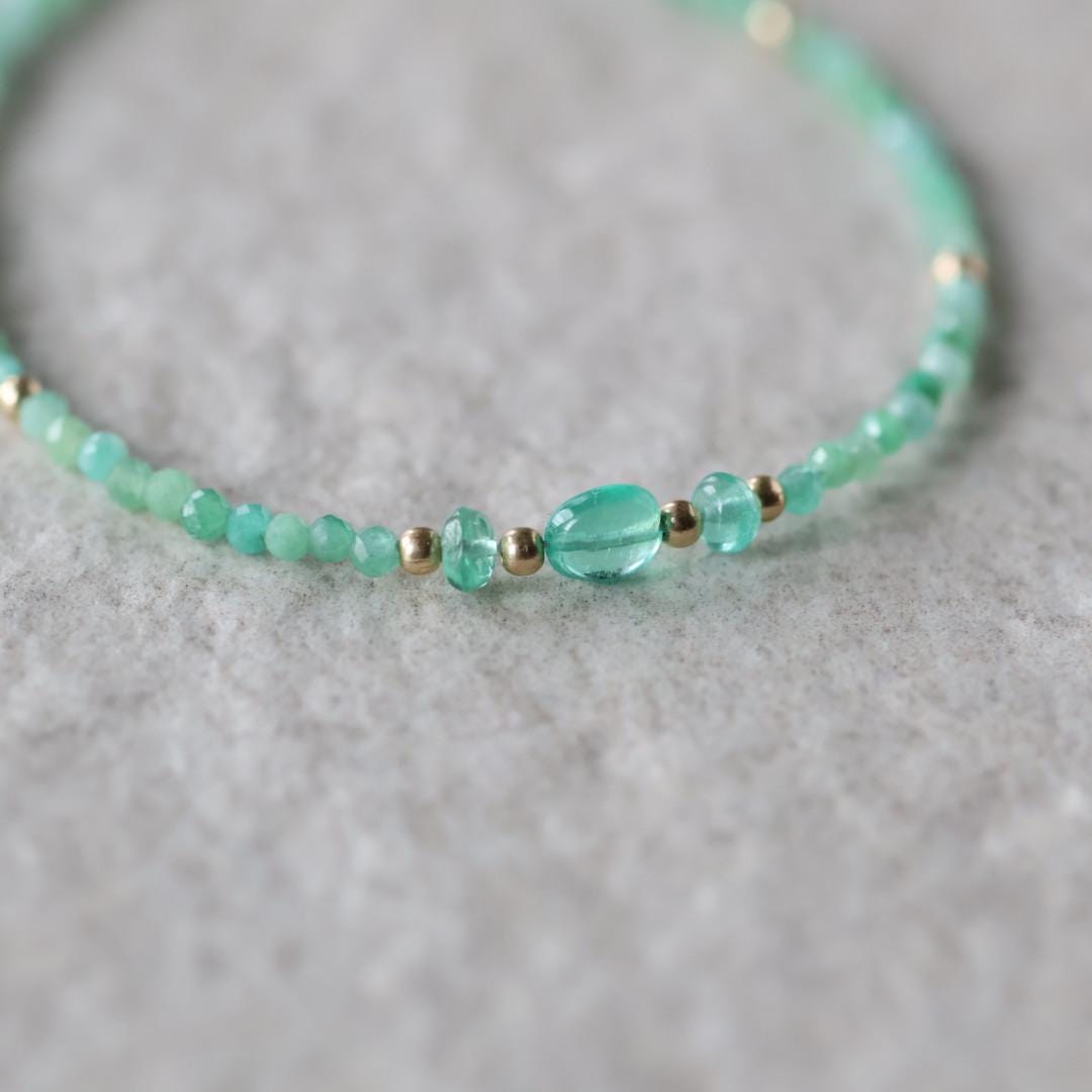Tiny Colombian Emerald Bracelet Dainty Gemstone Beaded Jewelry Green Crystal Bracelet Minimalist May Birthstone Birthday Gift for Women