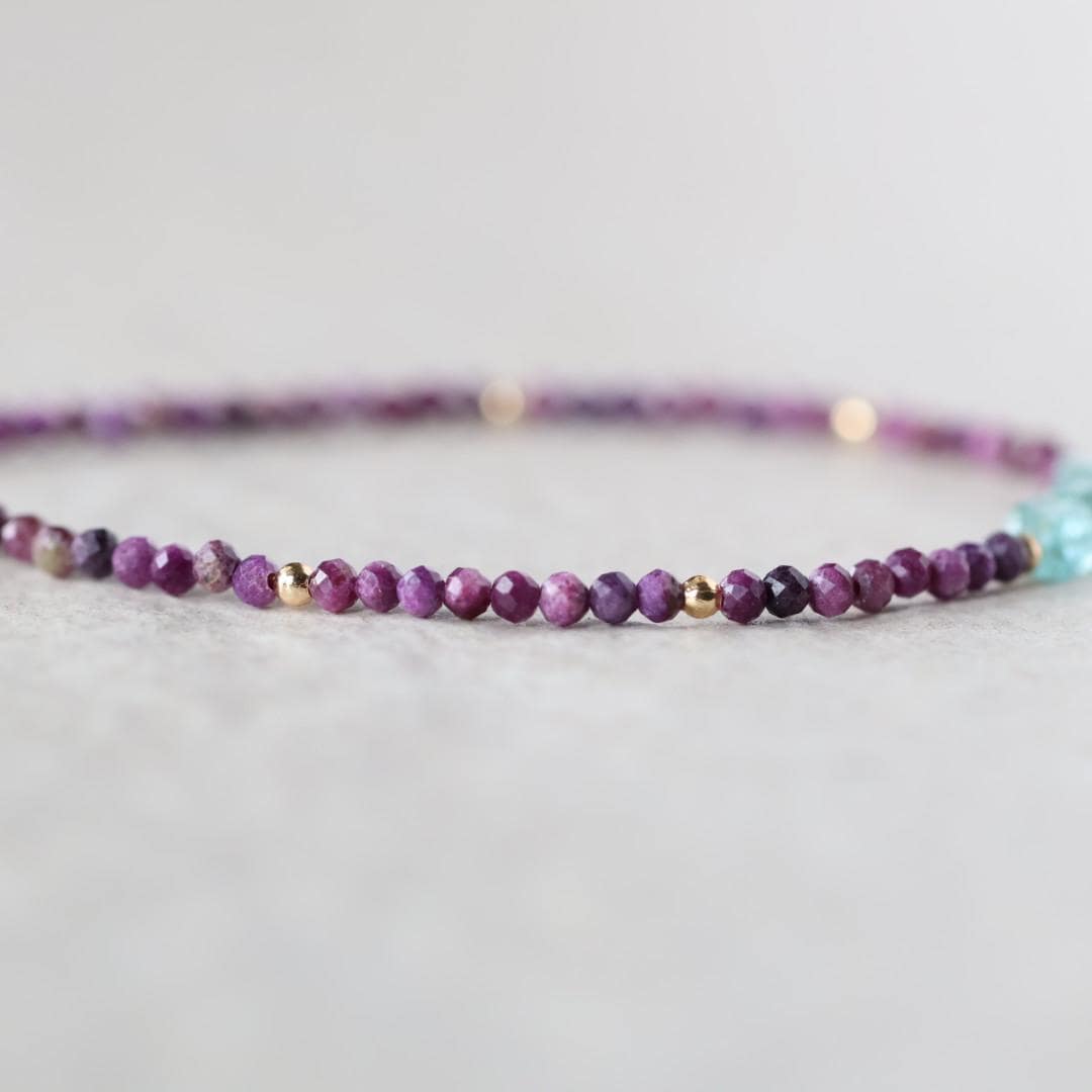 Tiny Apatite Bracelet Stichtite Dainty Gemstone Beaded Bracelet Purple Crystal Jewelry Minimalist Stacking Birthday Gift Daughter Niece