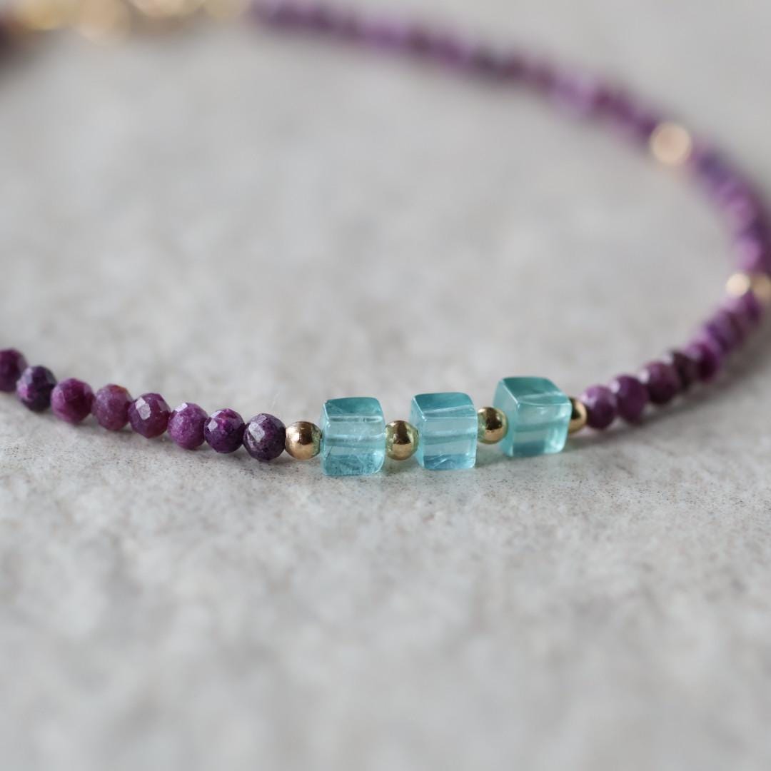 Tiny Apatite Bracelet Stichtite Dainty Gemstone Beaded Bracelet Purple Crystal Jewelry Minimalist Stacking Birthday Gift Daughter Niece