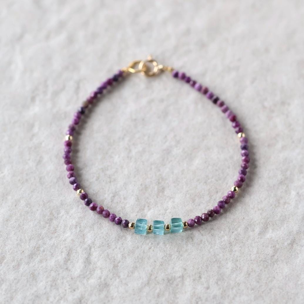 Tiny Apatite Bracelet Stichtite Dainty Gemstone Beaded Bracelet Purple Crystal Jewelry Minimalist Stacking Birthday Gift Daughter Niece