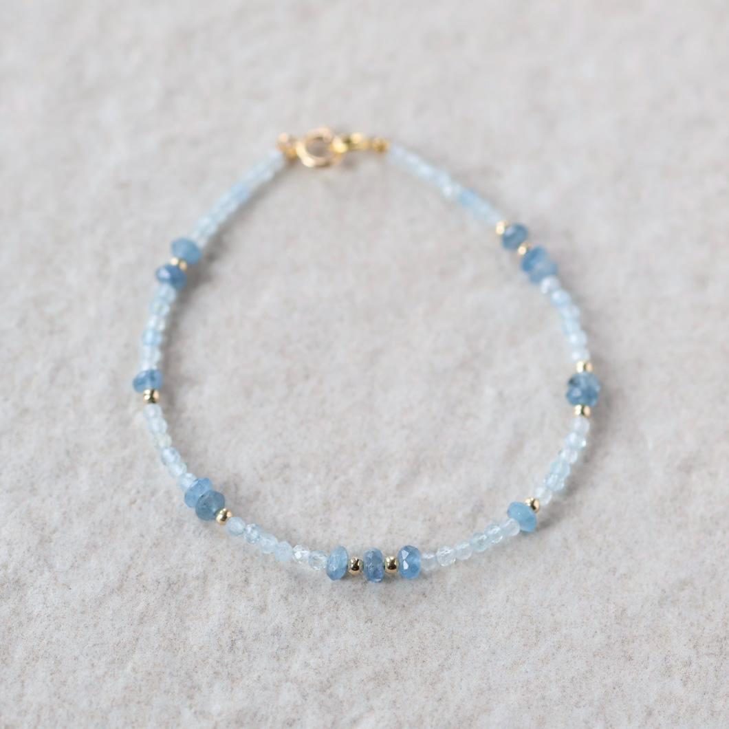Tiny Aquamarine Bracelet Dainty Gemstone Beaded Bracelet Blue Crystal Minimalist Jewelry March Birthstone Birthday Gift for Daughter Teen