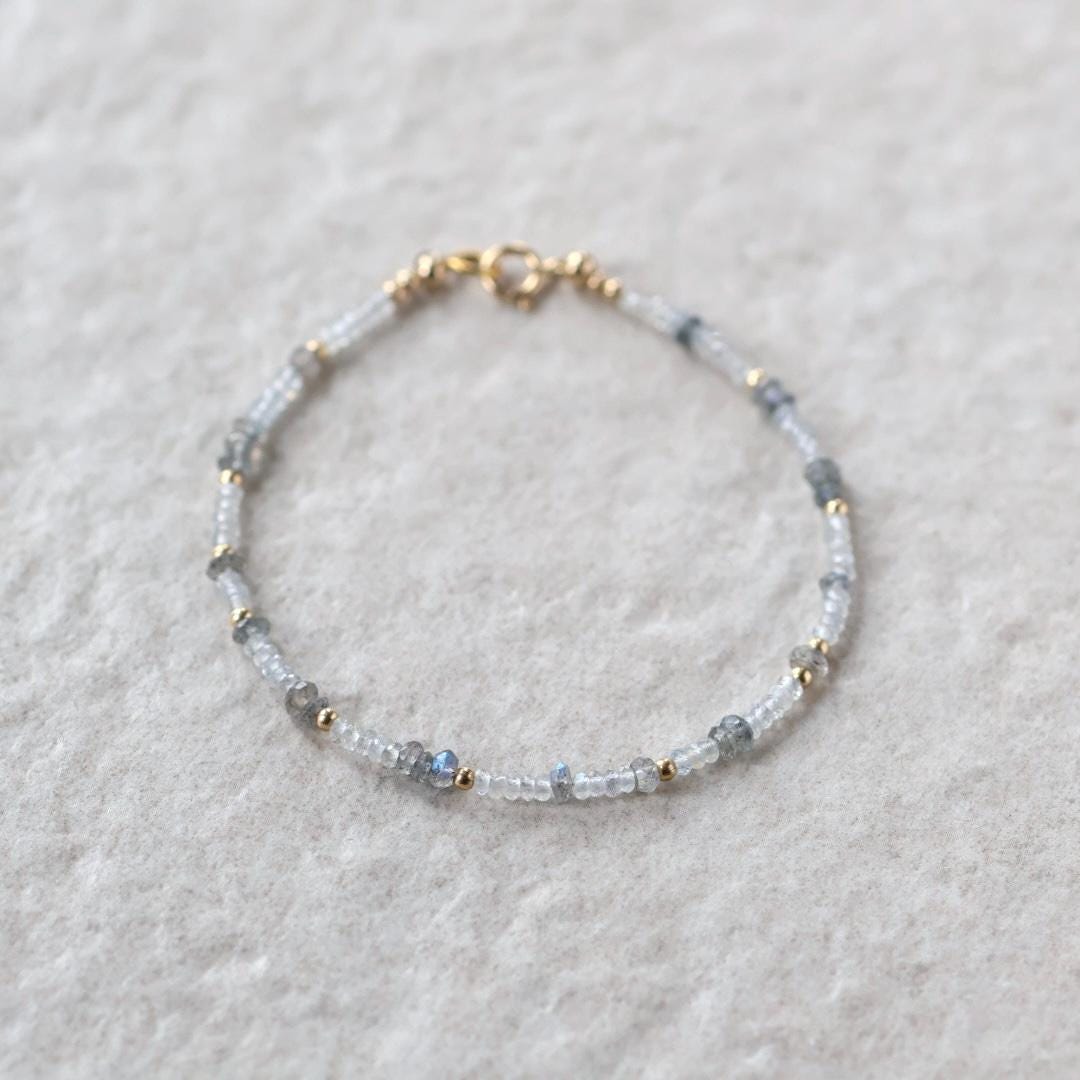 Dainty Labradorite Bracelet