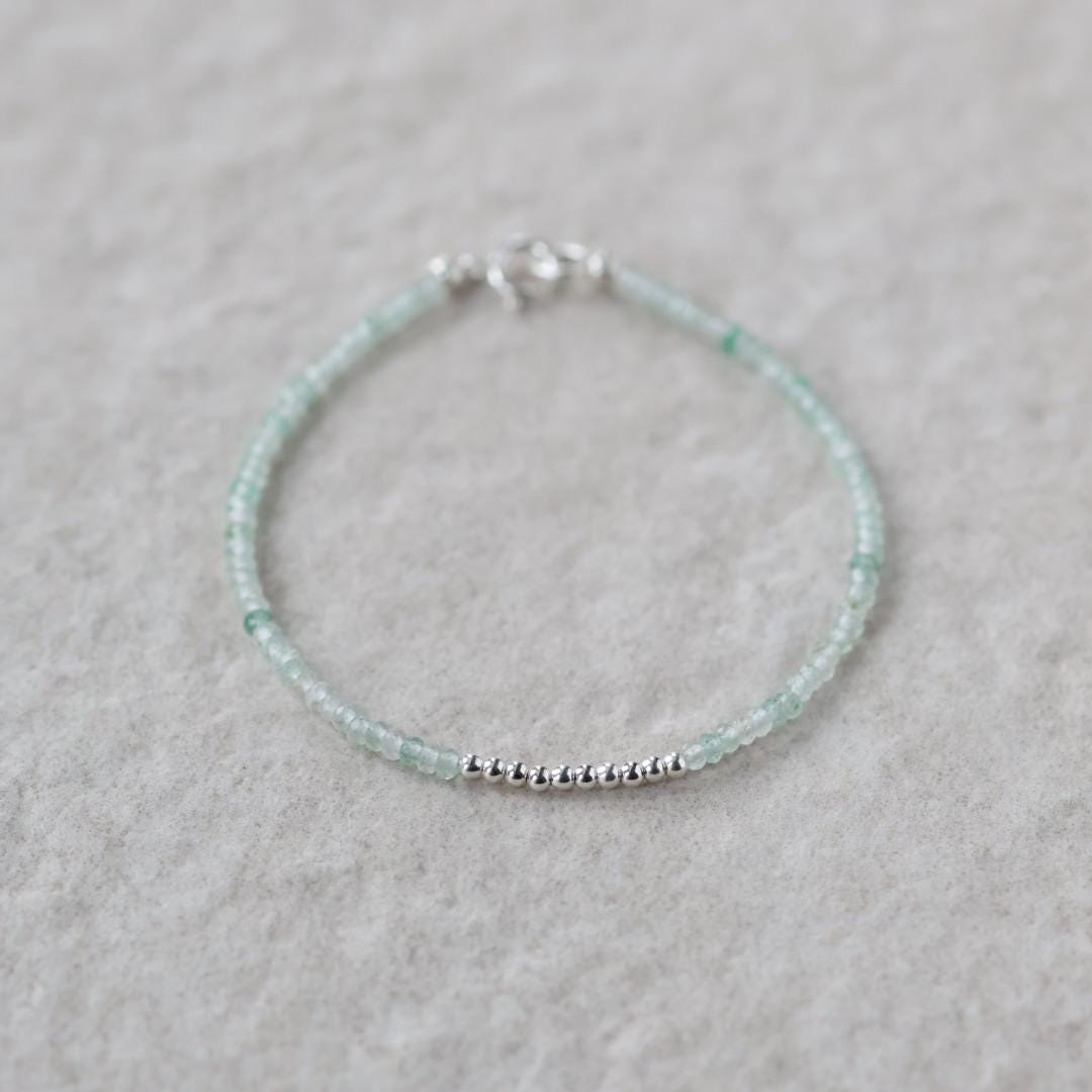 Tiny Green Aventurine Bracelet Dainty Gemstone Beaded Bracelet Everyday Jewelry Minimalist Crystal Birthday Gift Mom Wife Daughter