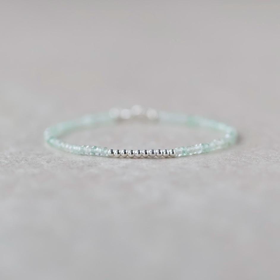 Tiny Green Aventurine Bracelet Dainty Gemstone Beaded Bracelet Everyday Jewelry Minimalist Crystal Birthday Gift Mom Wife Daughter