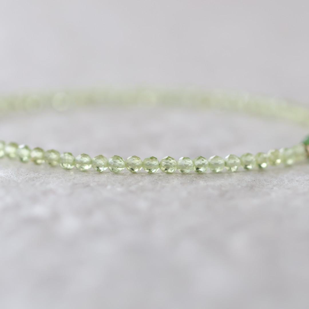 Tiny Peridot Bracelet Dainty Chrome Diopside Gemstone Beaded Bracelet Green Crystal Minimalist Jewelry August Birthstone Birthday Gift Mom