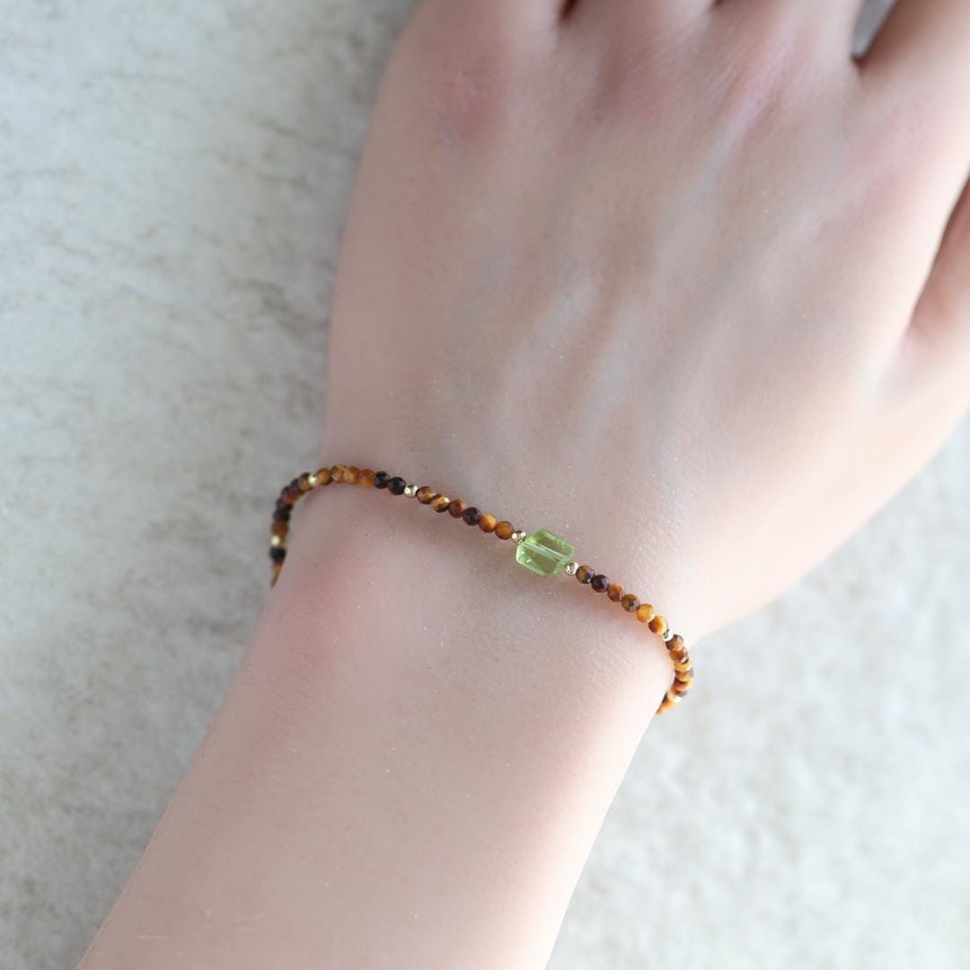 Tiny Tiger Eye Bracelet Dainty Gemstone Beaded Jewelry Tiger's eye Stacking Trendy Bracelet Peridot Minimalist Jewelry Birthday Gift Mom