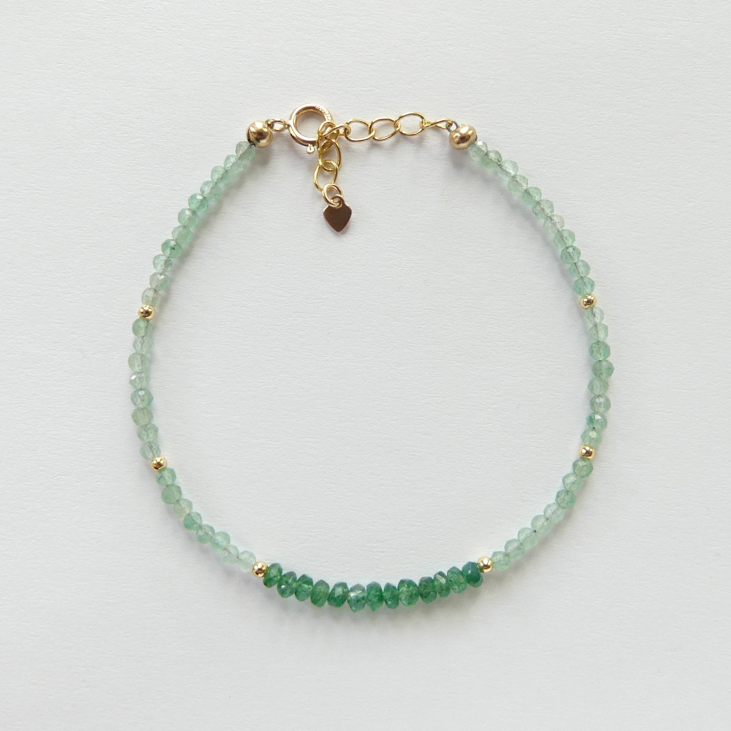 Tiny Green Aventurine Bracelet Dainty Gemstone Beaded Bracelet Everyday Jewelry Everyday Minimalist Crystal Birthday Gift Mom Wife Daughter