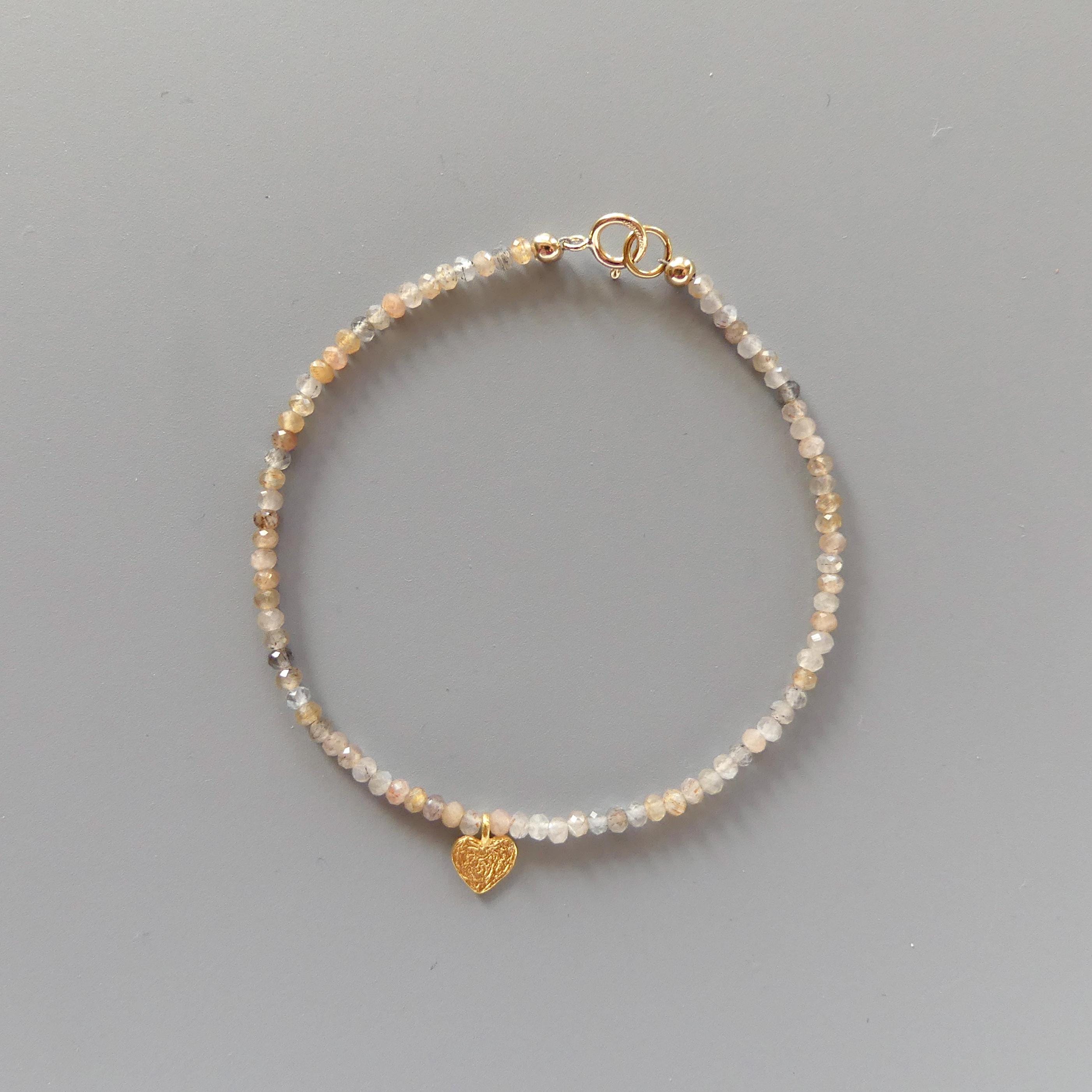 Dainty Sunstone Moonstone Bracelet with Heart Charm Gold Bracelet Minimalist Jewelry Sparkly Crystal Bracelet Birthday Gift Bridesmaid