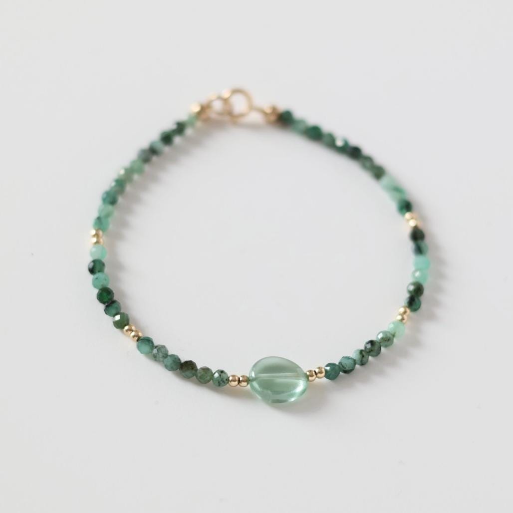 Emerald Bracelet Dainty Gemstone Beaded Jewelry Green Crystal Bracelet Minimalist May Birthstone Birthday Gift 20th Anniversary Wife Gift