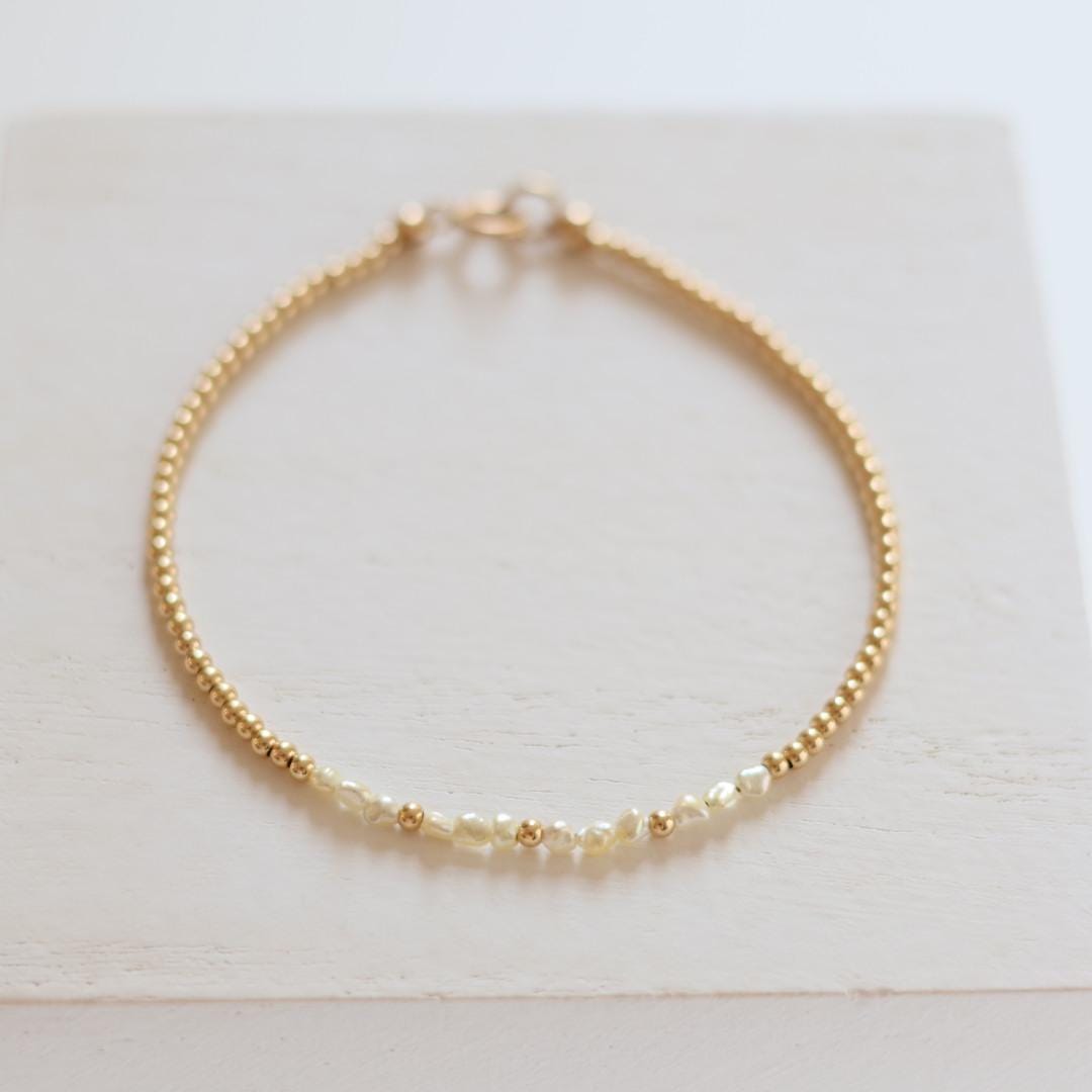 Japanese Akoya Pearl Bracelet Dainty Real Keshi Pearl Minimalist Jewelry Bridal Gold Filled or Silver June Birthstone Bridesmaid Gift Idea
