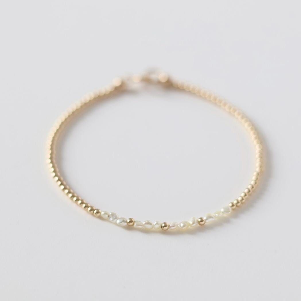 Japanese Akoya Pearl Bracelet Dainty Real Keshi Pearl Minimalist Jewelry Bridal Gold Filled or Silver June Birthstone Bridesmaid Gift Idea
