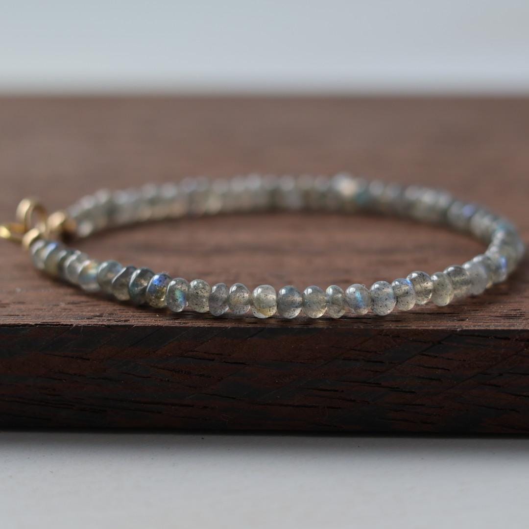 Dainty Labradorite Bracelet Gold Filled Gemstone Beaded Jewelry Minimalist Empath Protection Bracelet Healing Crystal Gift for Mom Wife