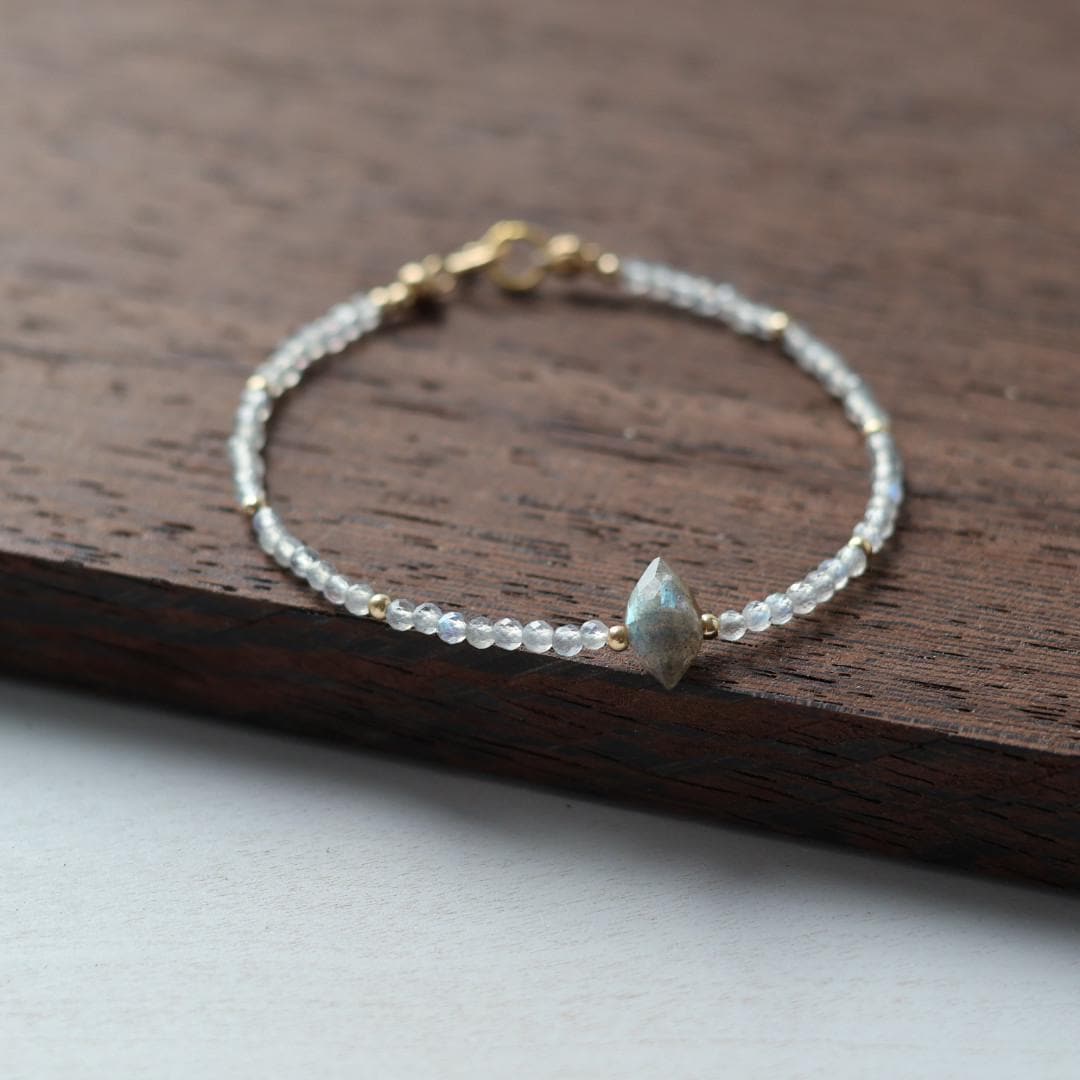 Tiny Labradorite Bracelet Dainty Gemstone Beaded Bracelet Healing Crystal Marquise Minimalist Jewelry Everyday Gift for Women Bridesmaids