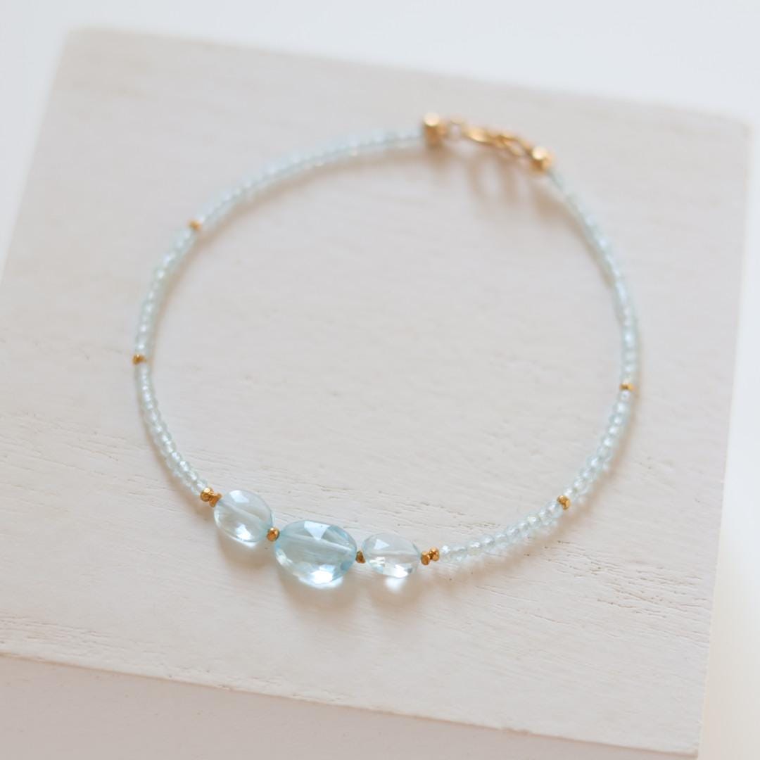 Dainty Sky Blue Topaz Bracelet Tiny Gemstone Beaded Jewelry Minimalist Gold Filled December Birthstone Gift Mom Wife Bridesmaid Gift Idea