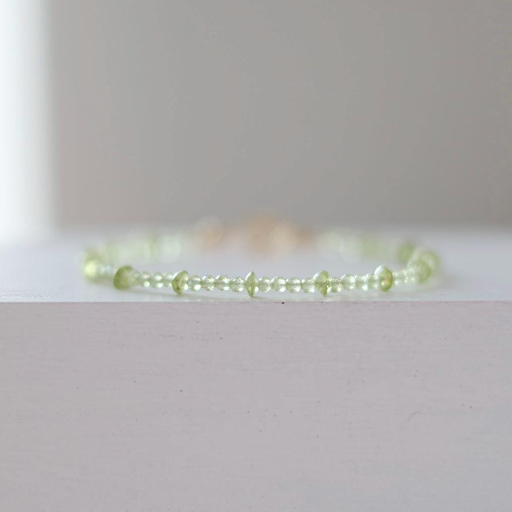 Dainty Peridot Bracelet Gemstone Beaded Bracelet Green Crystal Minimalist Jewelry Healing August Birthstone Birthday Gift for Wife Daughter