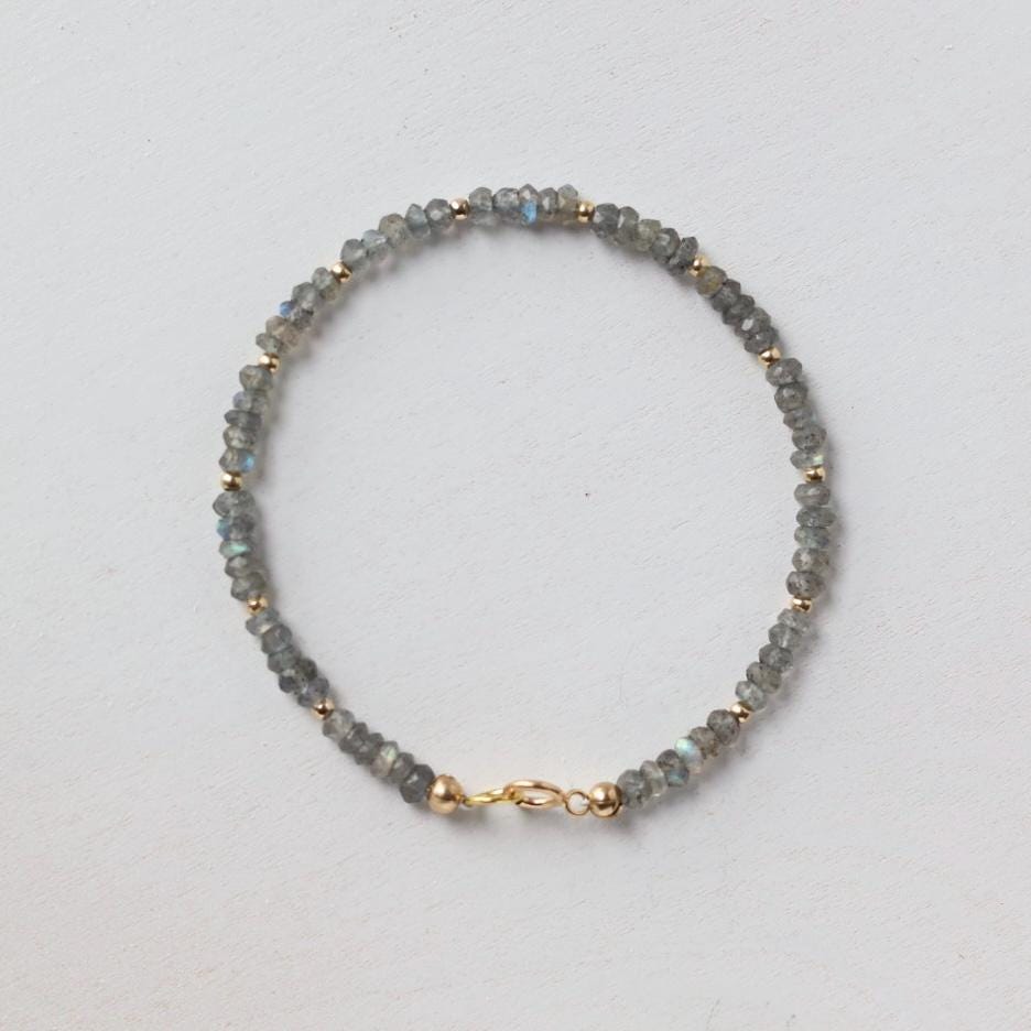 Dainty Labradorite Bracelet Gold Filled Gemstone Beaded Jewelry Minimalist Empath Protection Bracelet Healing Crystal Gift for Mom Wife