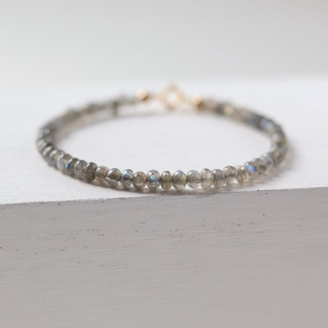 Dainty Labradorite Bracelet Gold Filled Gemstone Beaded Jewelry Minimalist Empath Protection Bracelet Healing Crystal Gift for Mom Wife