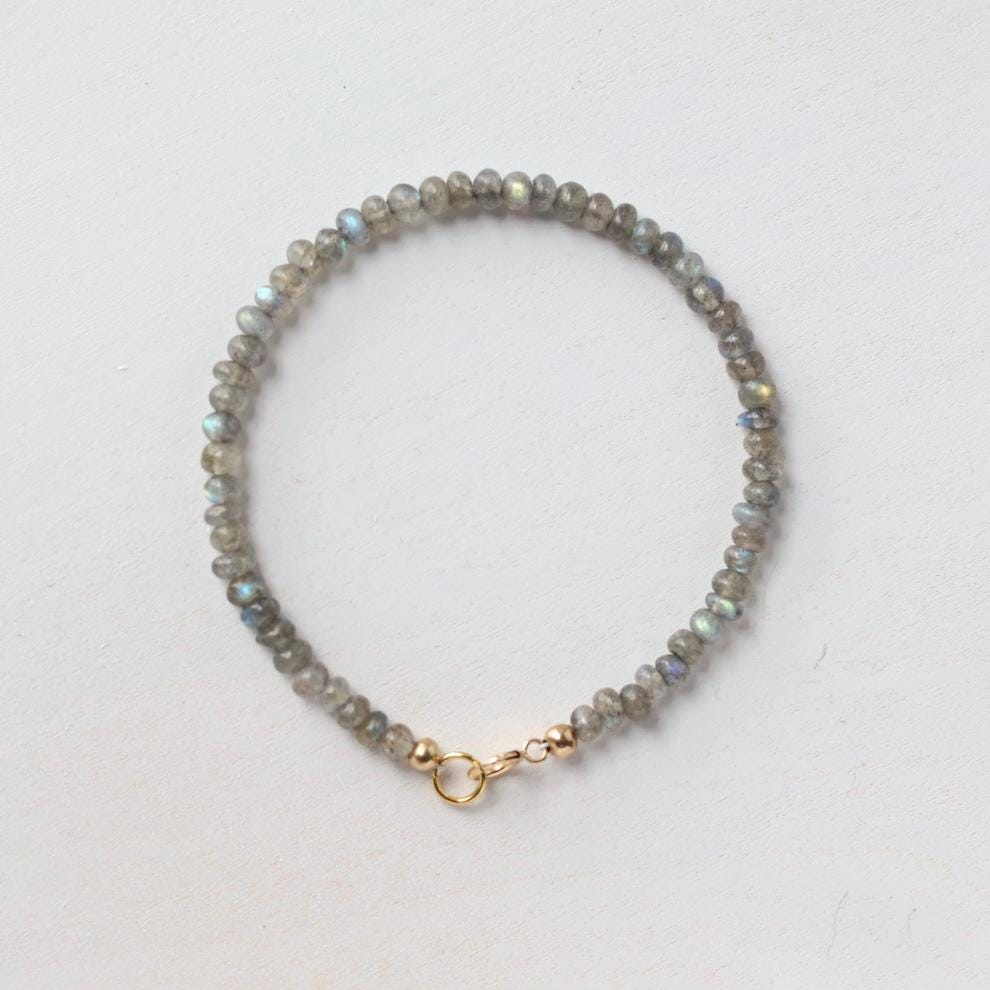 Dainty Labradorite Bracelet Gold Filled Gemstone Beaded Jewelry Minimalist Empath Protection Bracelet Healing Crystal Gift for Mom Wife