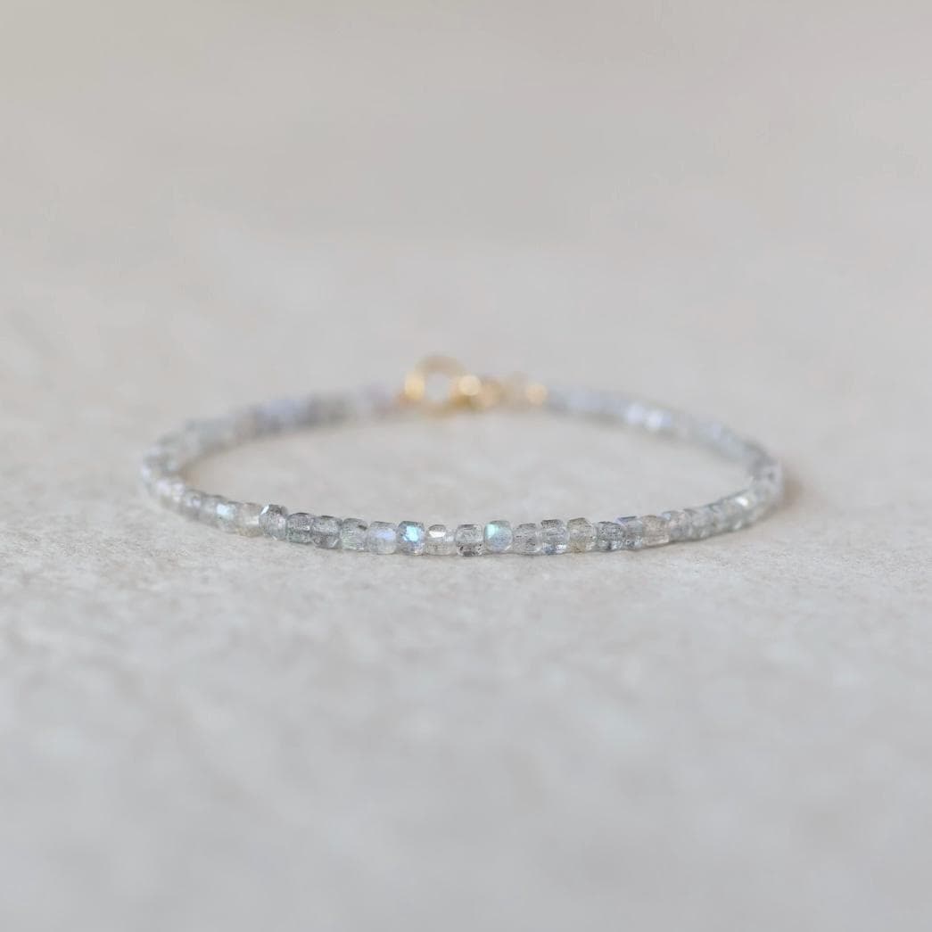 Tiny Labradorite Bracelet Dainty Gemstone Beaded Bracelet Gray Crystal Blue Flash Healing Bracelet Protection Birthday Gift Daughter Niece