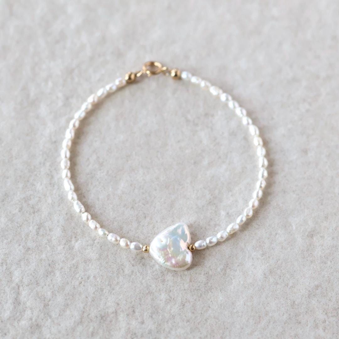 Natural Pearl Bracelet Dainty Rice Shape Small Pearl Beads Minimalist Bridal Jewelry June Birthstone Heart Pearl Bracelet Bridesmaid Gift