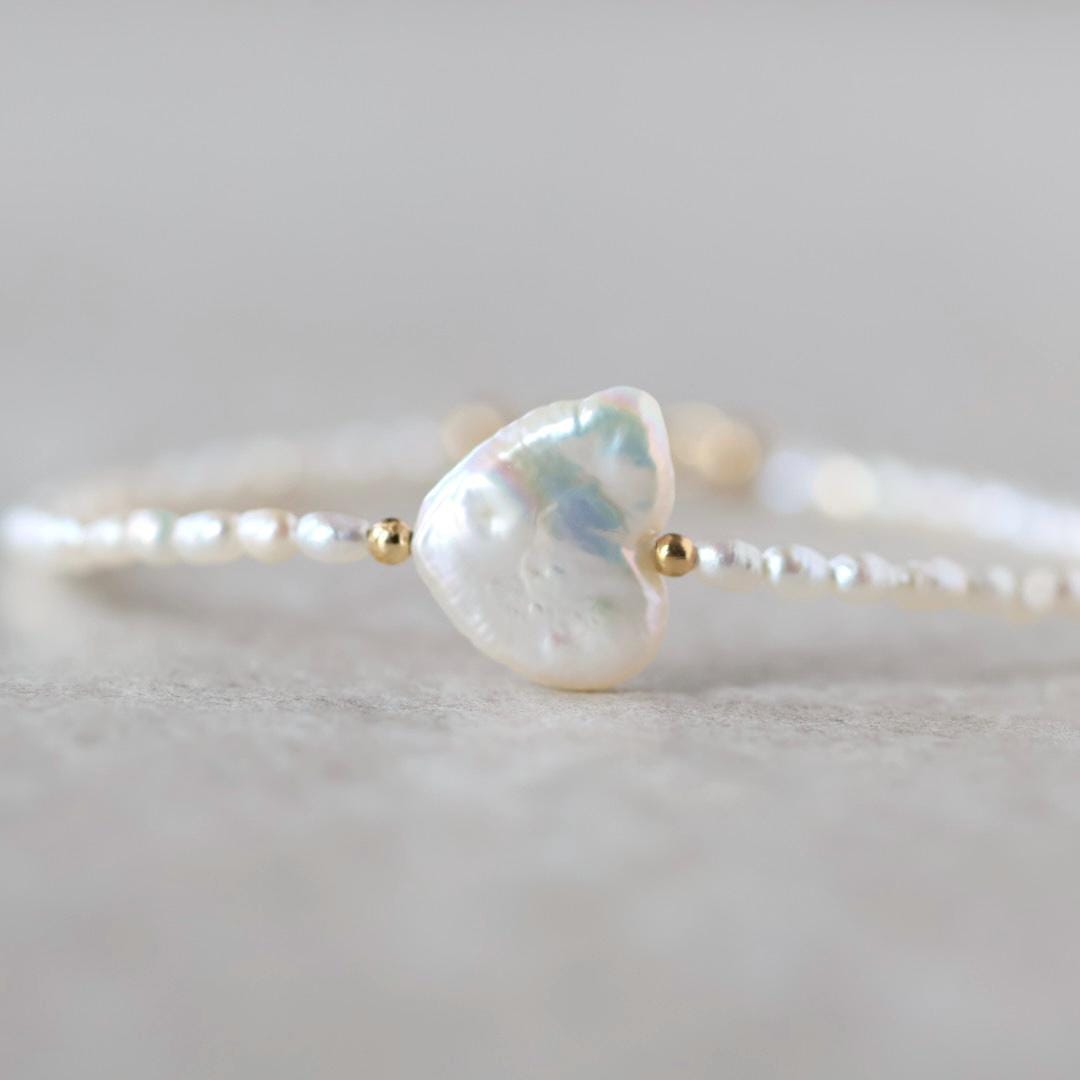 Natural Pearl Bracelet Dainty Rice Shape Small Pearl Beads Minimalist Bridal Jewelry June Birthstone Heart Pearl Bracelet Bridesmaid Gift