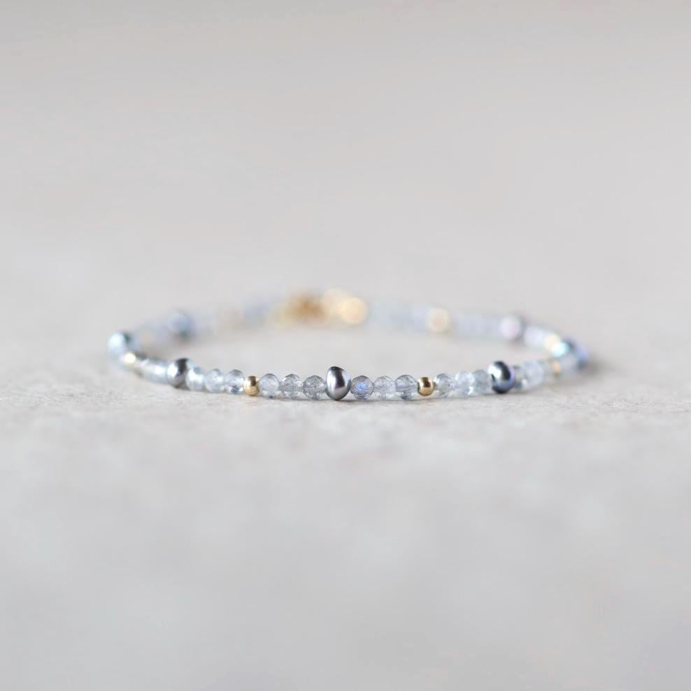 Dainty Labradorite Bracelet Peacock Pearl Gold Filled Gemstone Beaded Jewelry Minimalist Empath Protection Bracelet Healing Crystal Gift Mom
