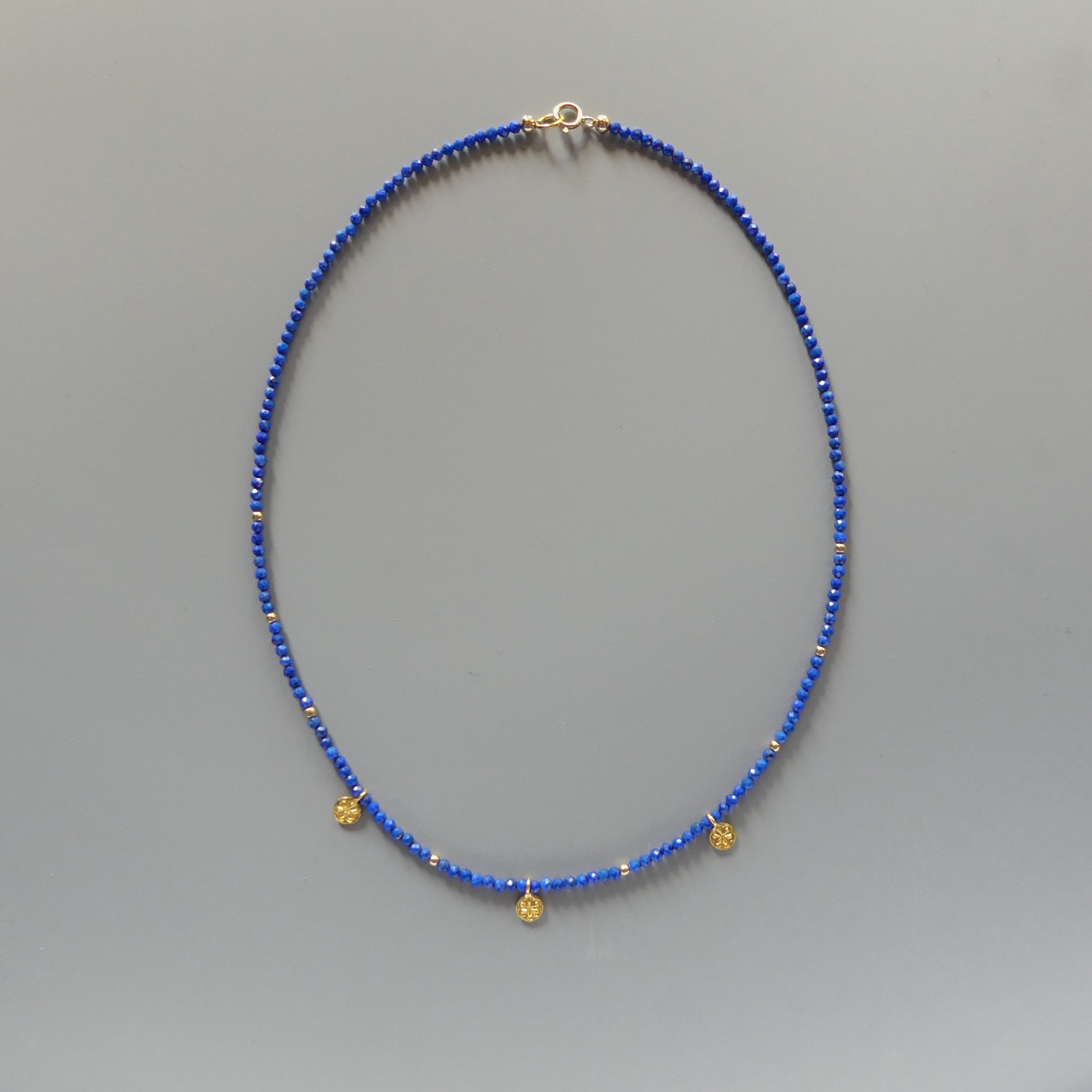 Tiny Lapis Beaded Necklace with Daisy Pendants Layering Dainty Lapis Choker Minimalist Jewelry Birthday Gift For Women September Birthstone