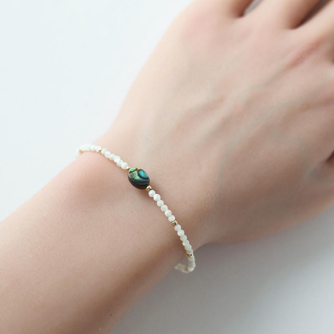 Tiny Mother of Pearl Bracelet Shell Dainty Gold Filled Beaded Bracelet Minimalist Jewelry June Birthstone Birthday Gift for Bridemaid