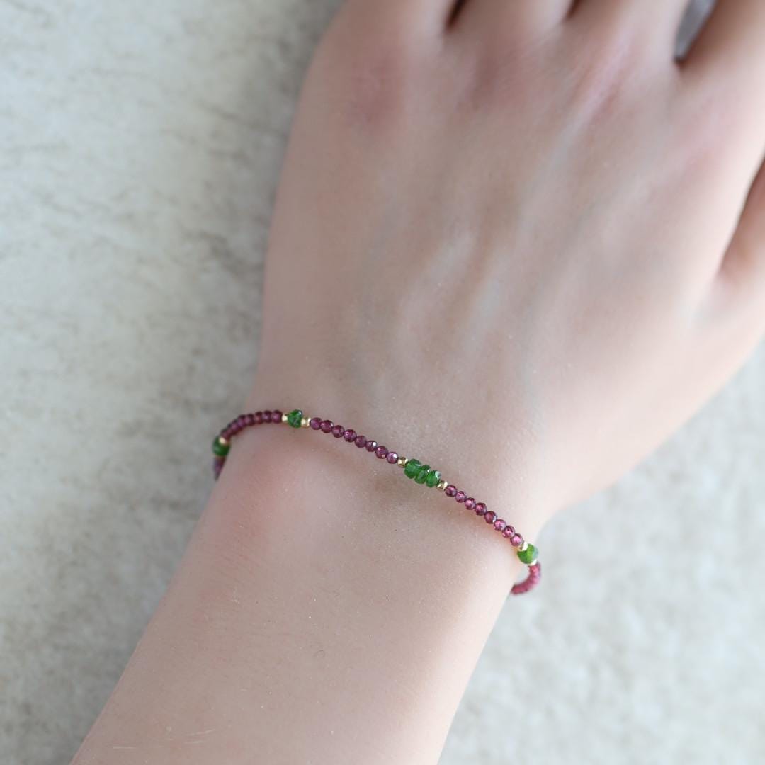 Tiny Rhodolite Garnet Bracelet Dainty Diopside Purple Garnet Stacking Gemstone Beaded Crystal Jewelry Minimalist January Birthstone Gift